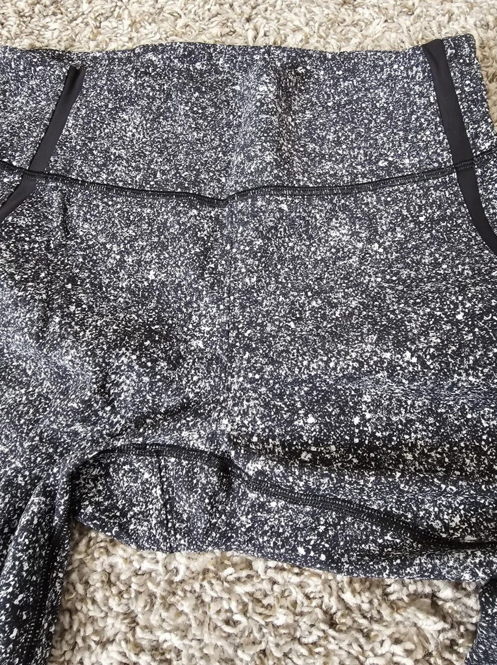 Lululemon Speckled Black & White Athletic Leggings Size 8|no 31